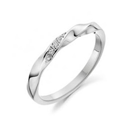 3 diamond engagement rings uk